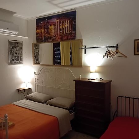 Roma Trastevere Station Bagian luar foto