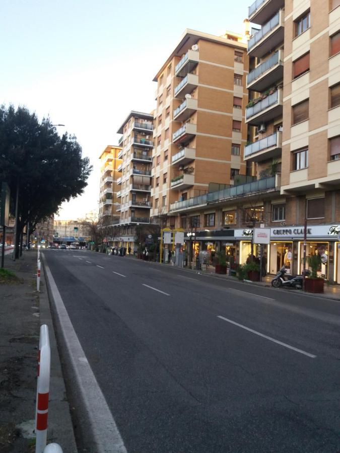 Roma Trastevere Station Bagian luar foto