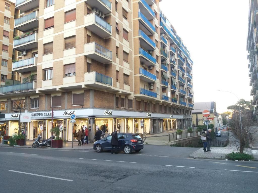Roma Trastevere Station Bagian luar foto