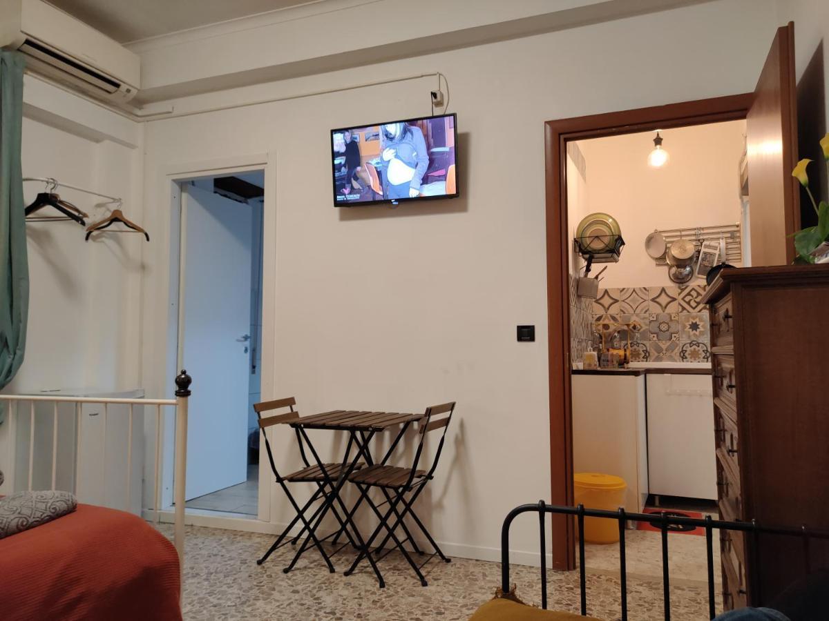 Roma Trastevere Station Bagian luar foto